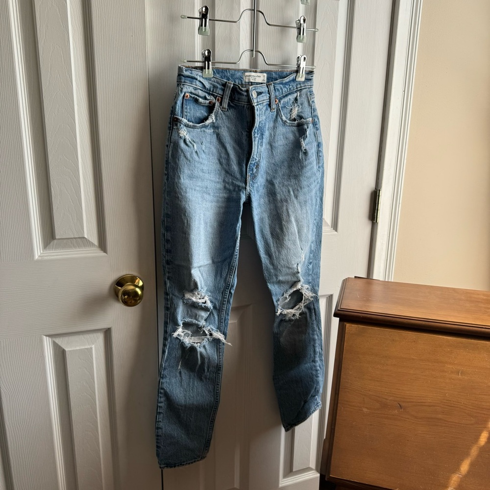 abercrombie and fitch skinny high rise light wash distressed